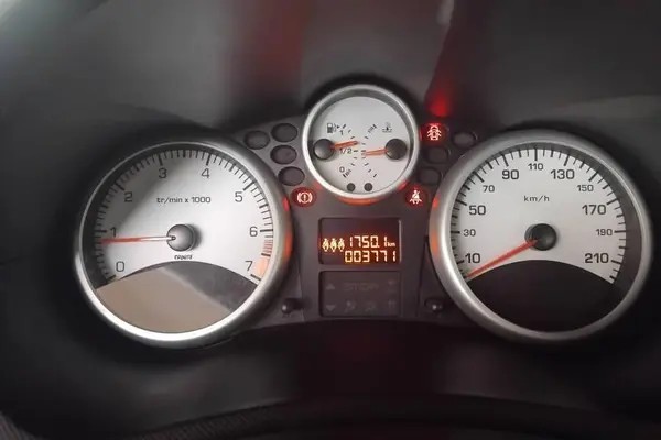 پژو، 207