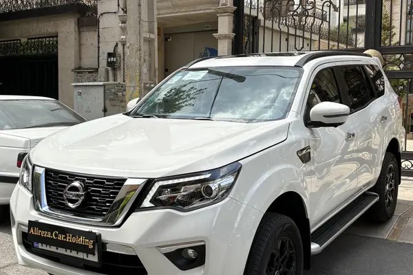 نیسان، ترا