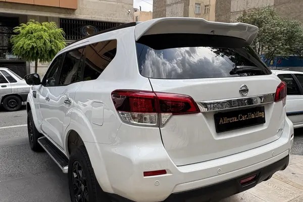نیسان، ترا