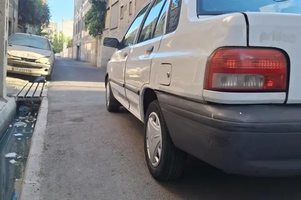 پراید، صندوق دار