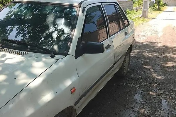 پراید، صندوق دار