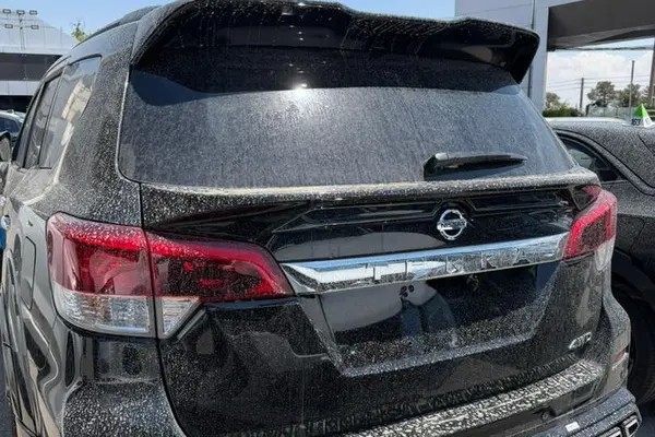 نیسان، ترا
