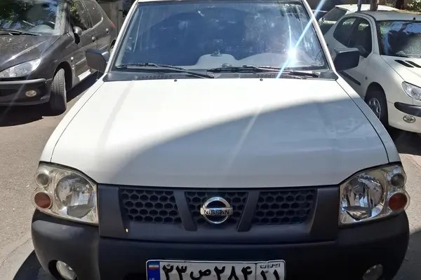 نیسان، رونیز