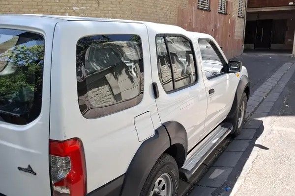 نیسان، رونیز