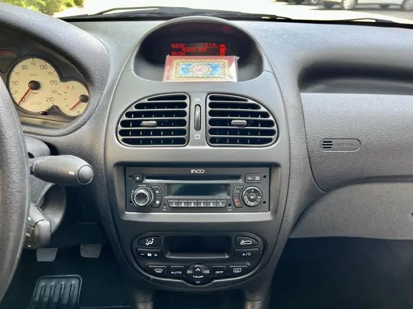 پژو، 206 SD