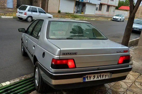 پژو، 405