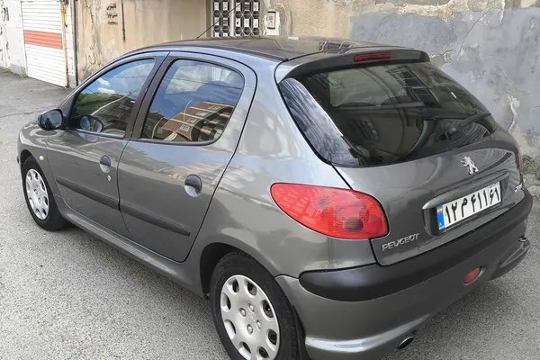 پژو، 206