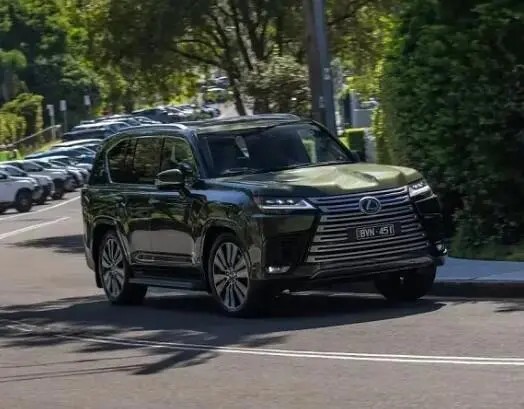 لکسوس، LX