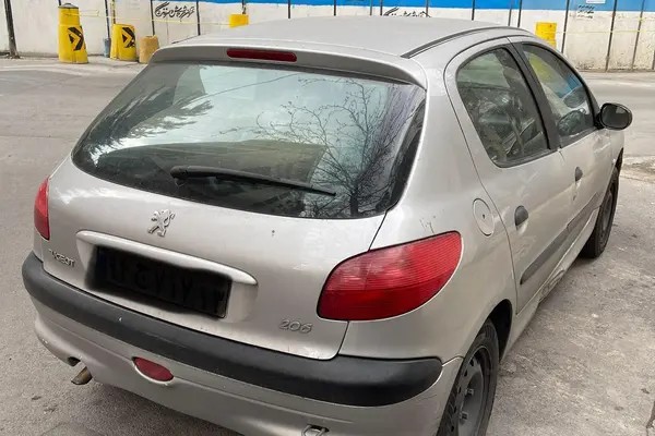 پژو، 206