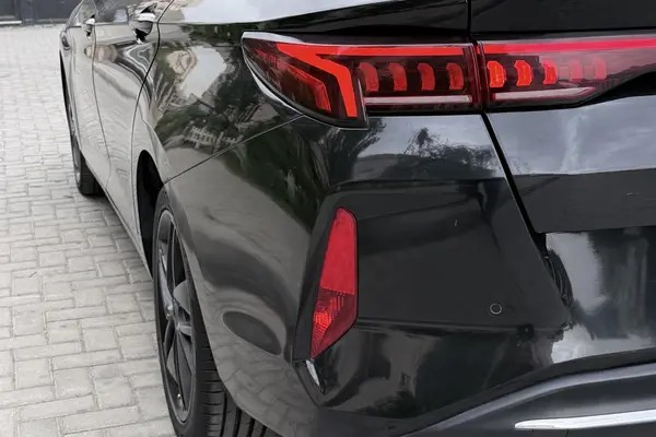 کی ام سی، J7