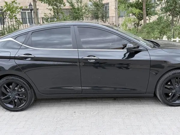 کی ام سی، J7