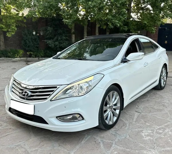هیوندای، آزرا (گرنجور)