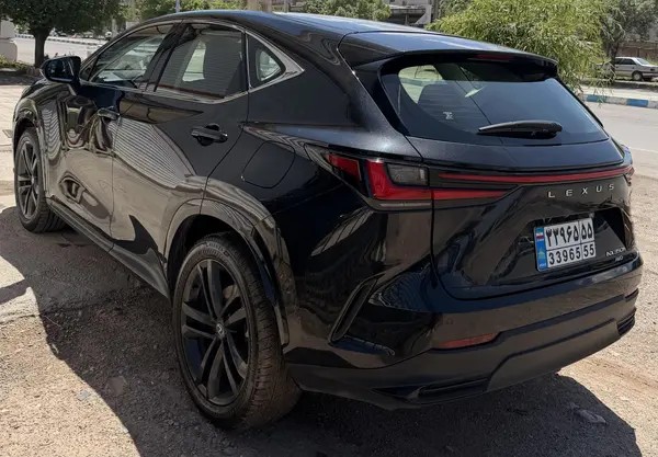 لکسوس، NX