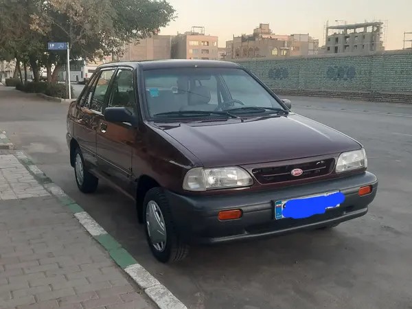 پراید، صندوق دار