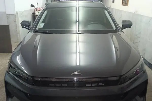 کی ام سی، J7