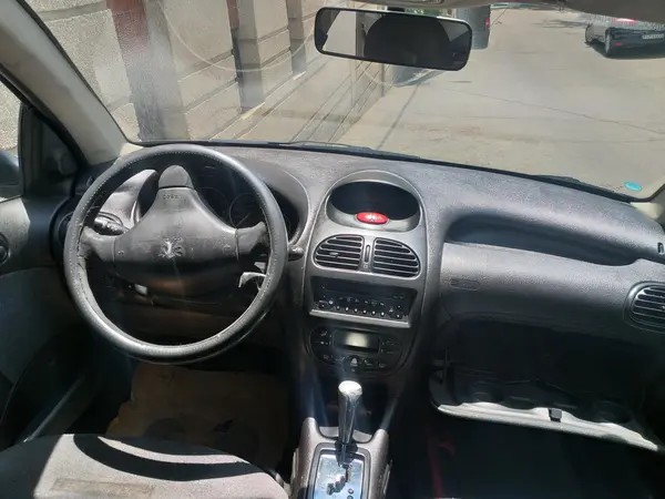پژو، 206