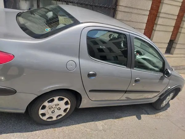 پژو، 206