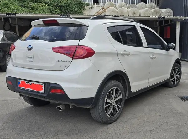 لیفان، X50