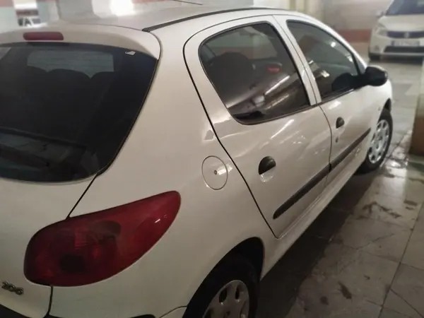 پژو، 206