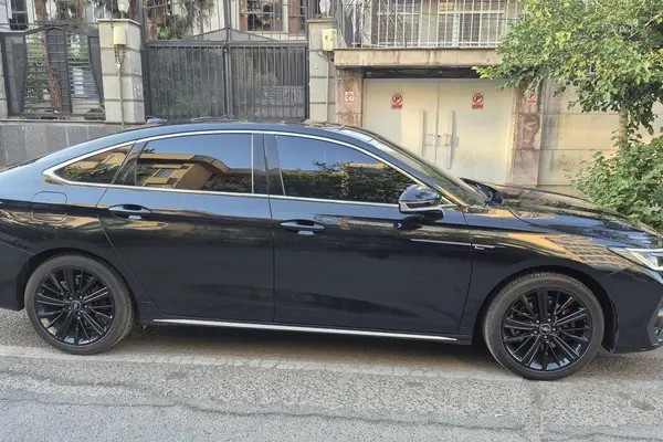 فونیکس، آریزو 8 (Z8)