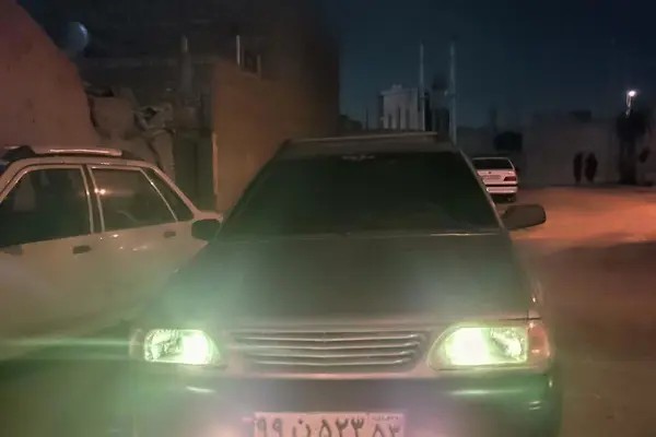 پراید، صندوق دار