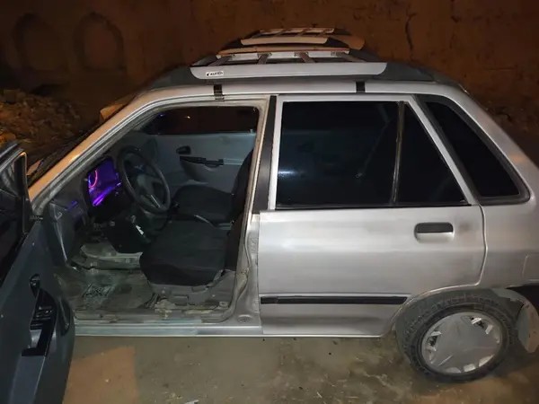 پراید، صندوق دار