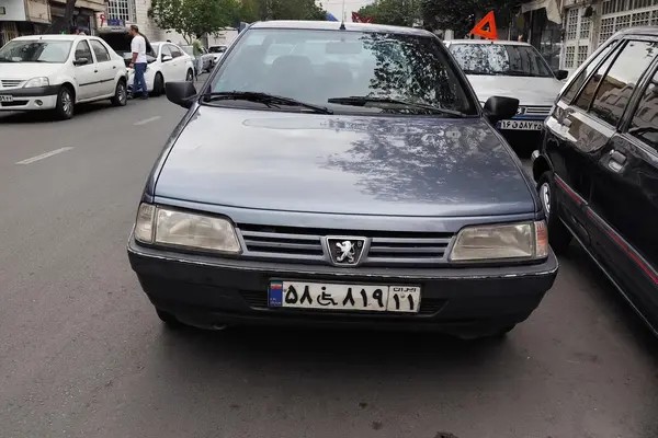 پژو، 405