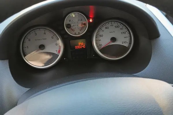 پژو، 207