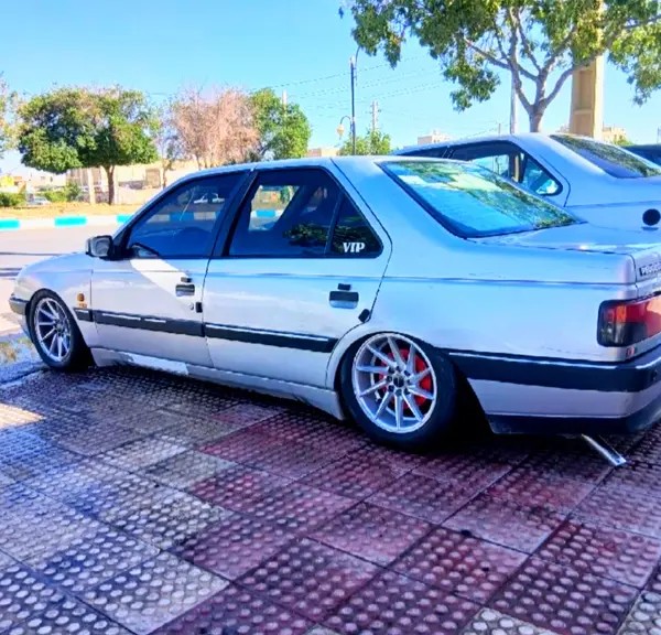 پژو، 405