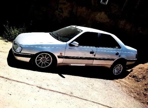 پژو، 405