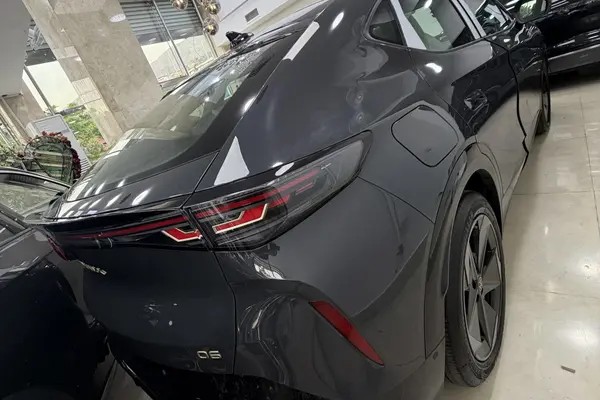 فولکس، آی دی یونیکس