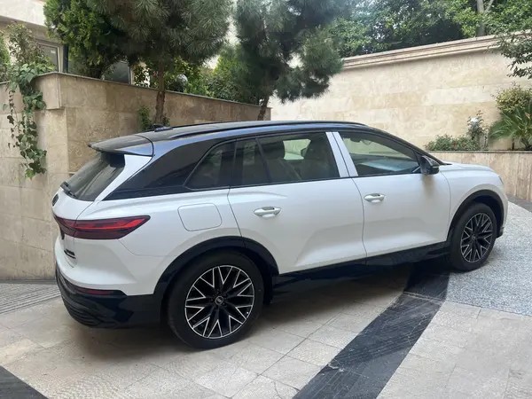 آئودی، Q5 e-tron