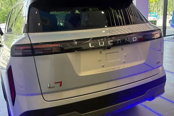 لوکانو، L7