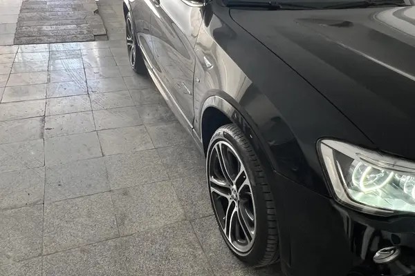 ب ام و، X4