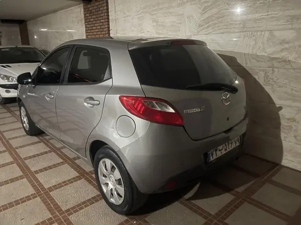 مزدا، 2 هاچ بک