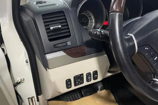 میتسوبیشی، پاجرو چهار در