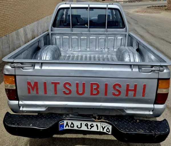 میتسوبیشی، وانت