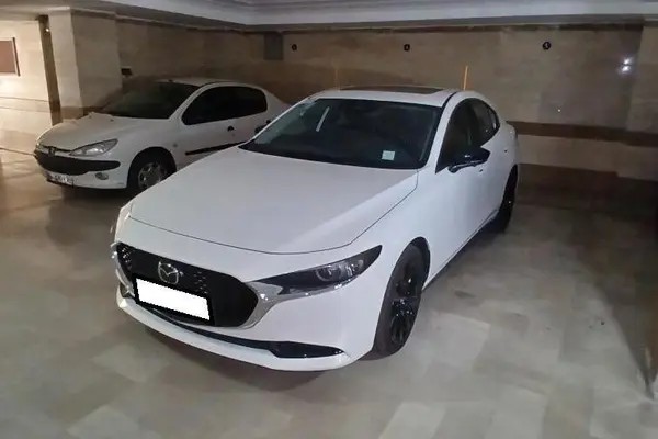 مزدا، 3 وارداتی