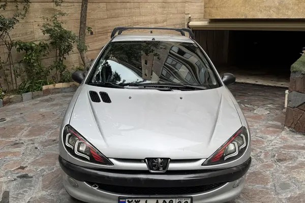 پژو، 206