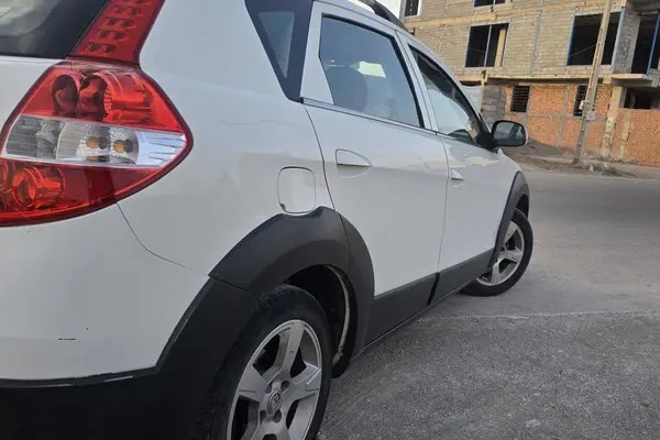 دانگ فنگ، H30 کراس