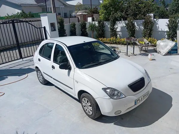 تیبا، هاچ بک
