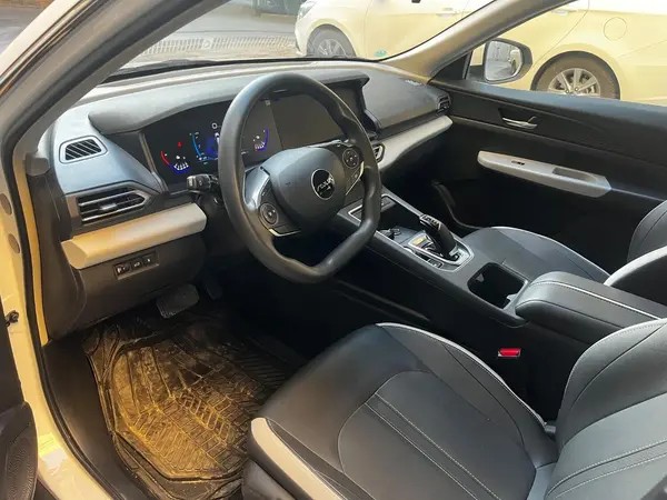 دانگ فنگ، E70