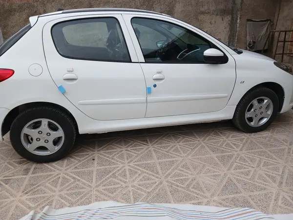 پژو، 207