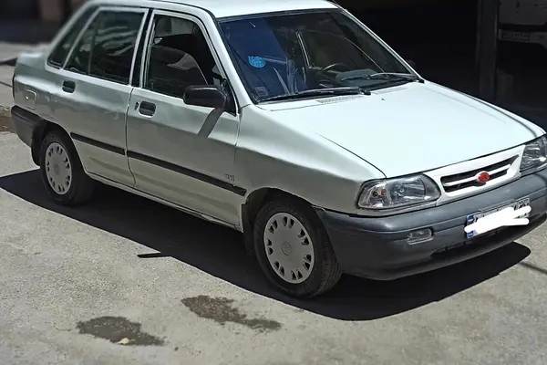 پراید، صندوق دار