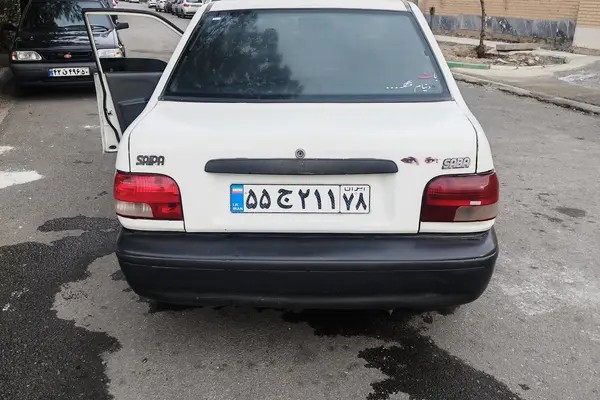 پراید، صندوق دار