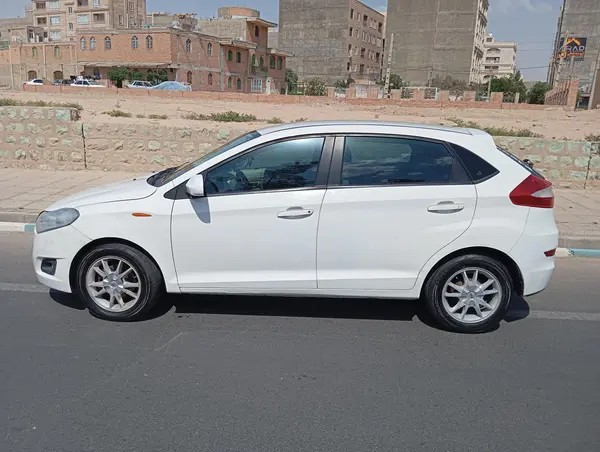 ام وی ام، 315هاچ بک