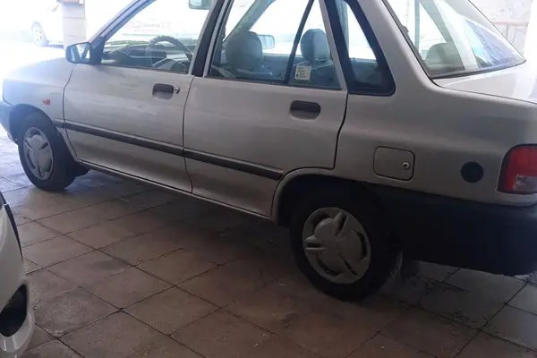 پراید، صندوق دار