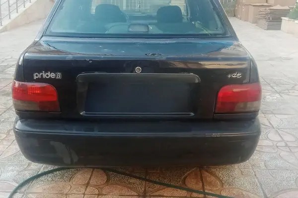پراید، صندوق دار