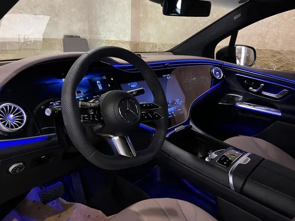 بنز، EQE SUV