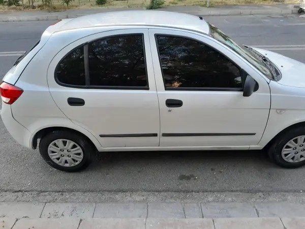 تیبا، هاچ بک